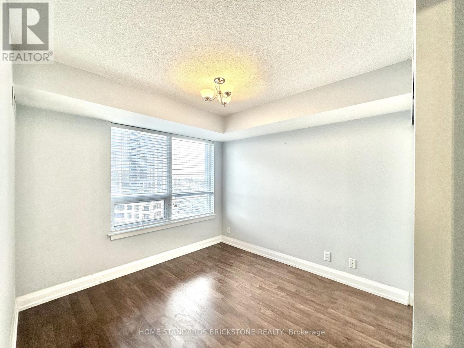 603 - 1070 Sheppard Avenue W, Toronto, Ontario  M3J 0G8 - Photo 4 - W12596504