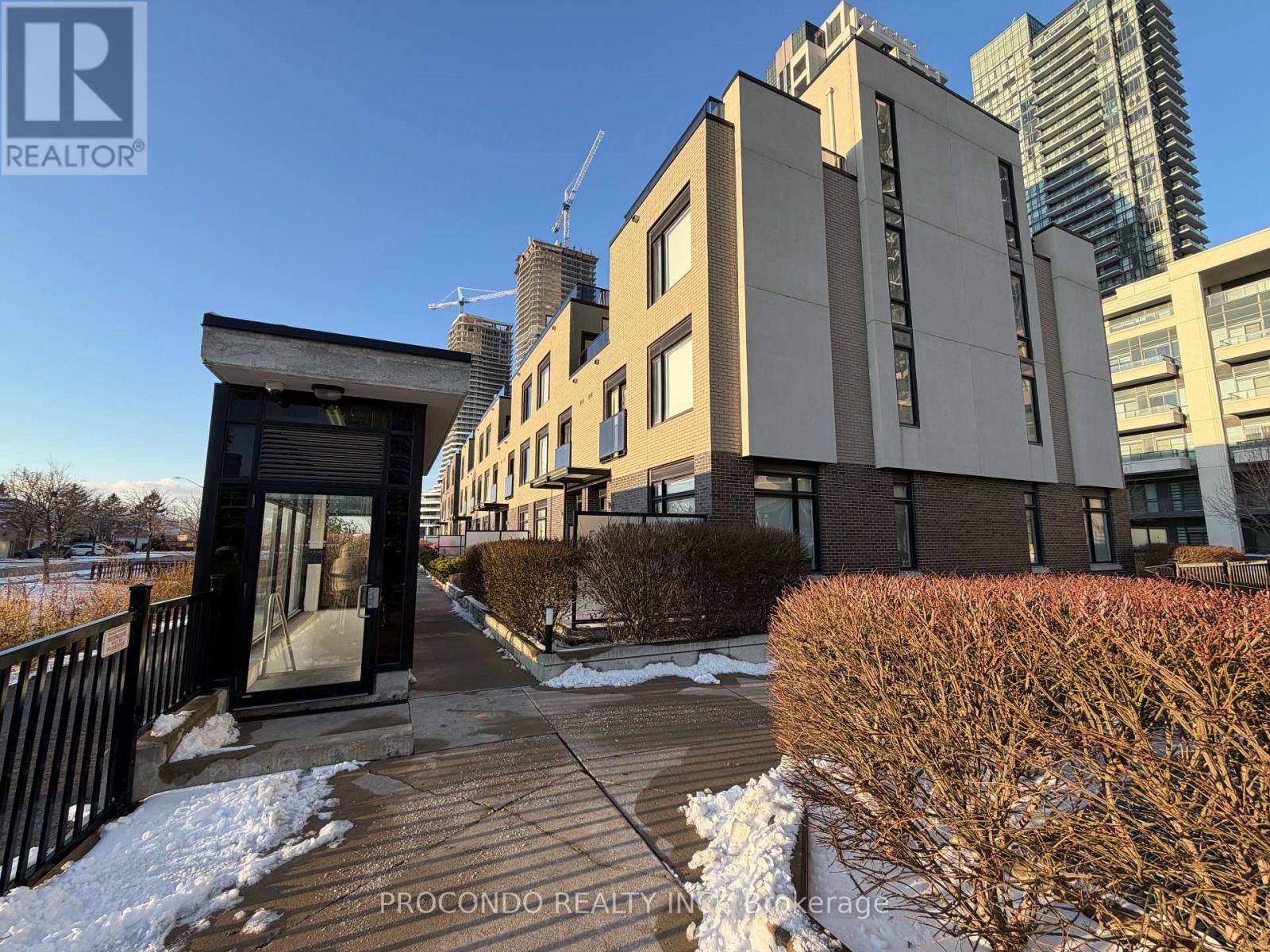 Th10 - 4070 Parkside Village Drive, Mississauga, Ontario  L5B 3M8 - Photo 27 - W12596524