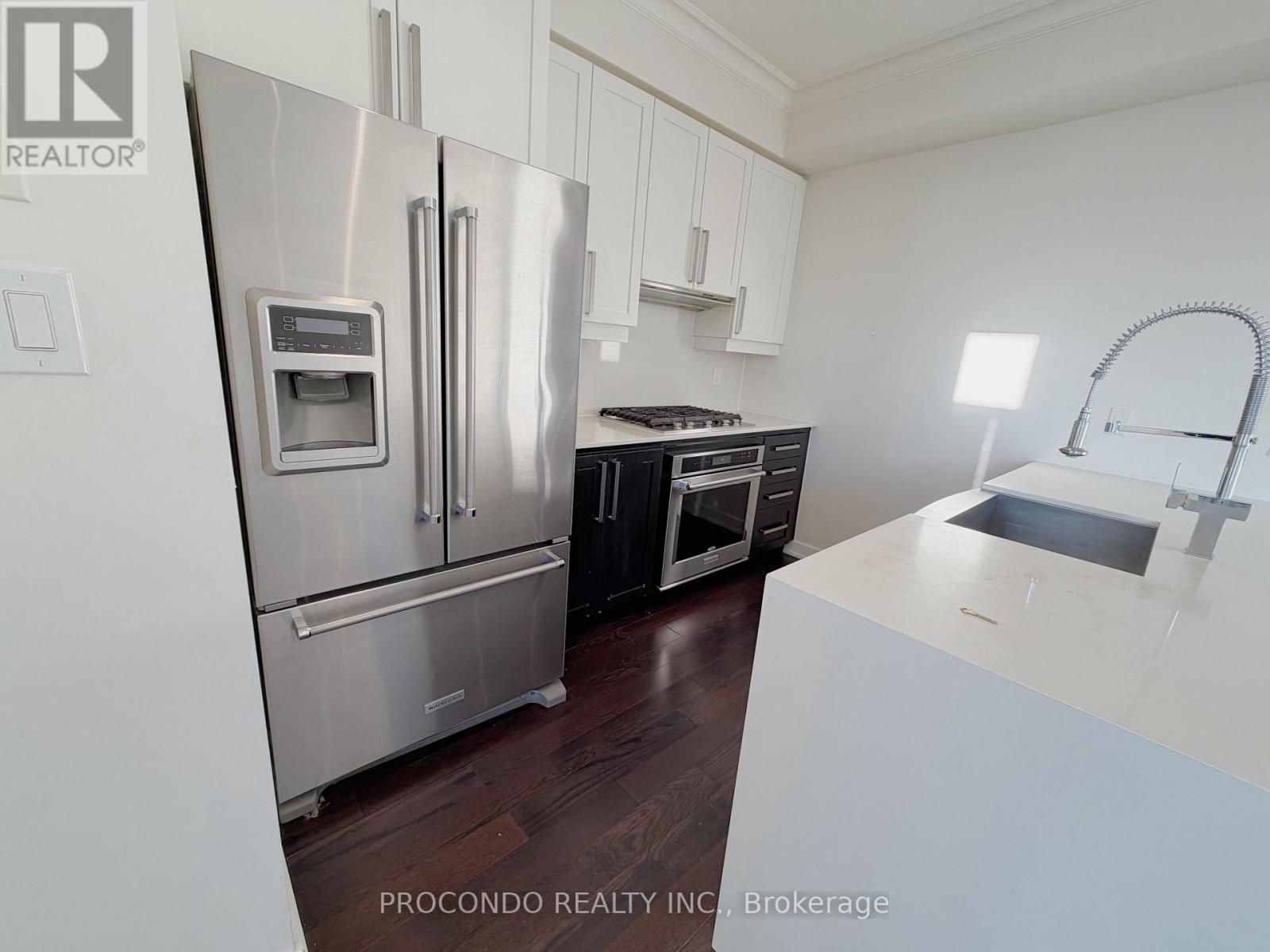 Th10 - 4070 Parkside Village Drive, Mississauga, Ontario  L5B 3M8 - Photo 4 - W12596524