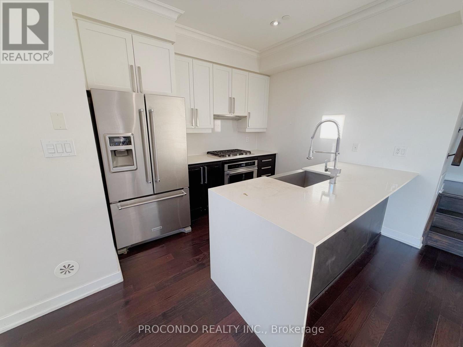 Th10 - 4070 Parkside Village Drive, Mississauga, Ontario  L5B 3M8 - Photo 6 - W12596524