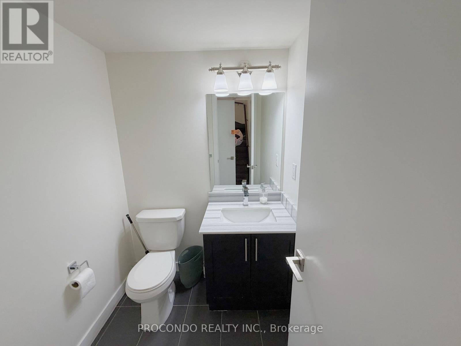 Th10 - 4070 Parkside Village Drive, Mississauga, Ontario  L5B 3M8 - Photo 8 - W12596524