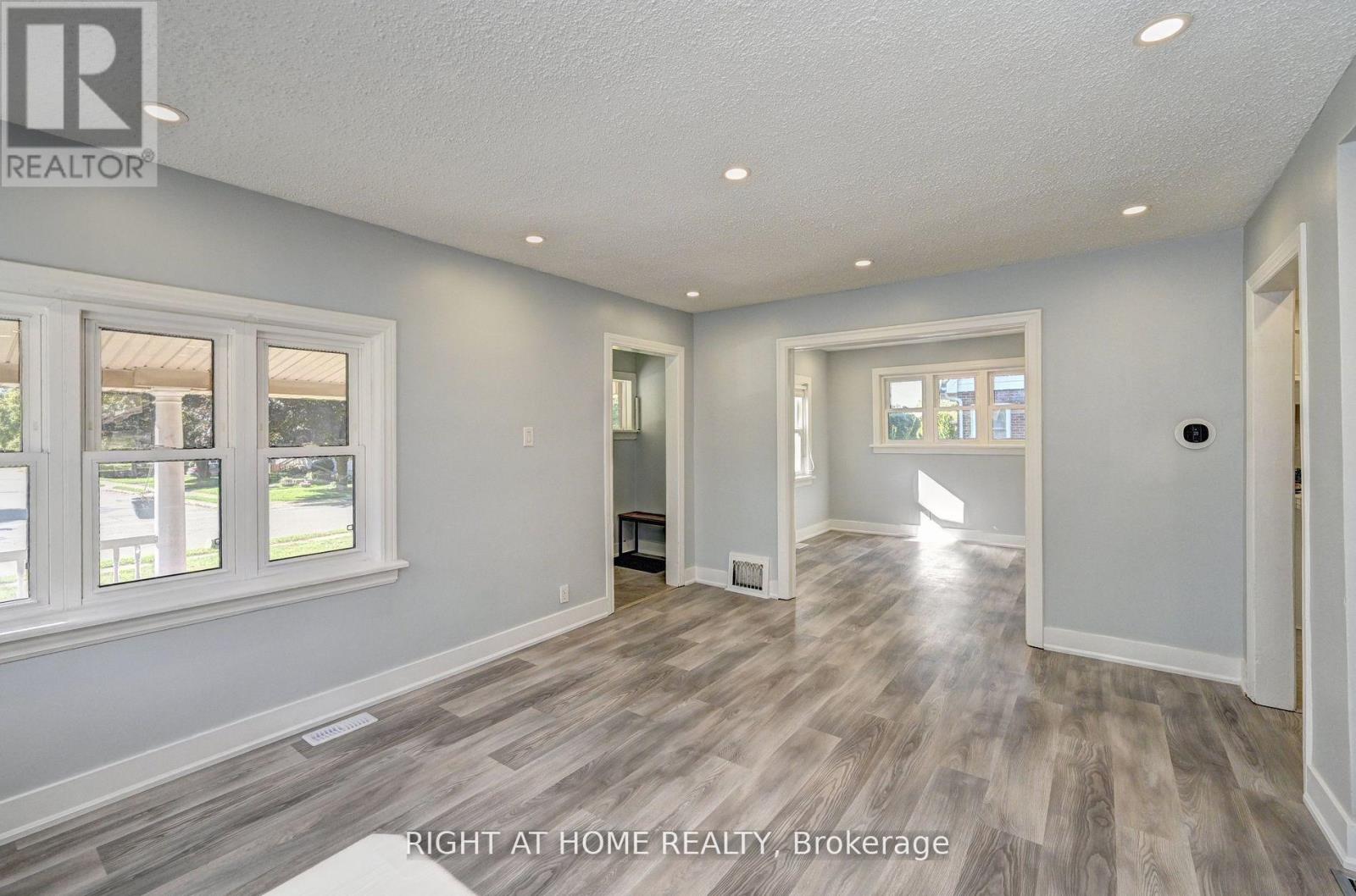 10 Monroe Street, Cambridge, Ontario  N1R 2C5 - Photo 11 - X12596518