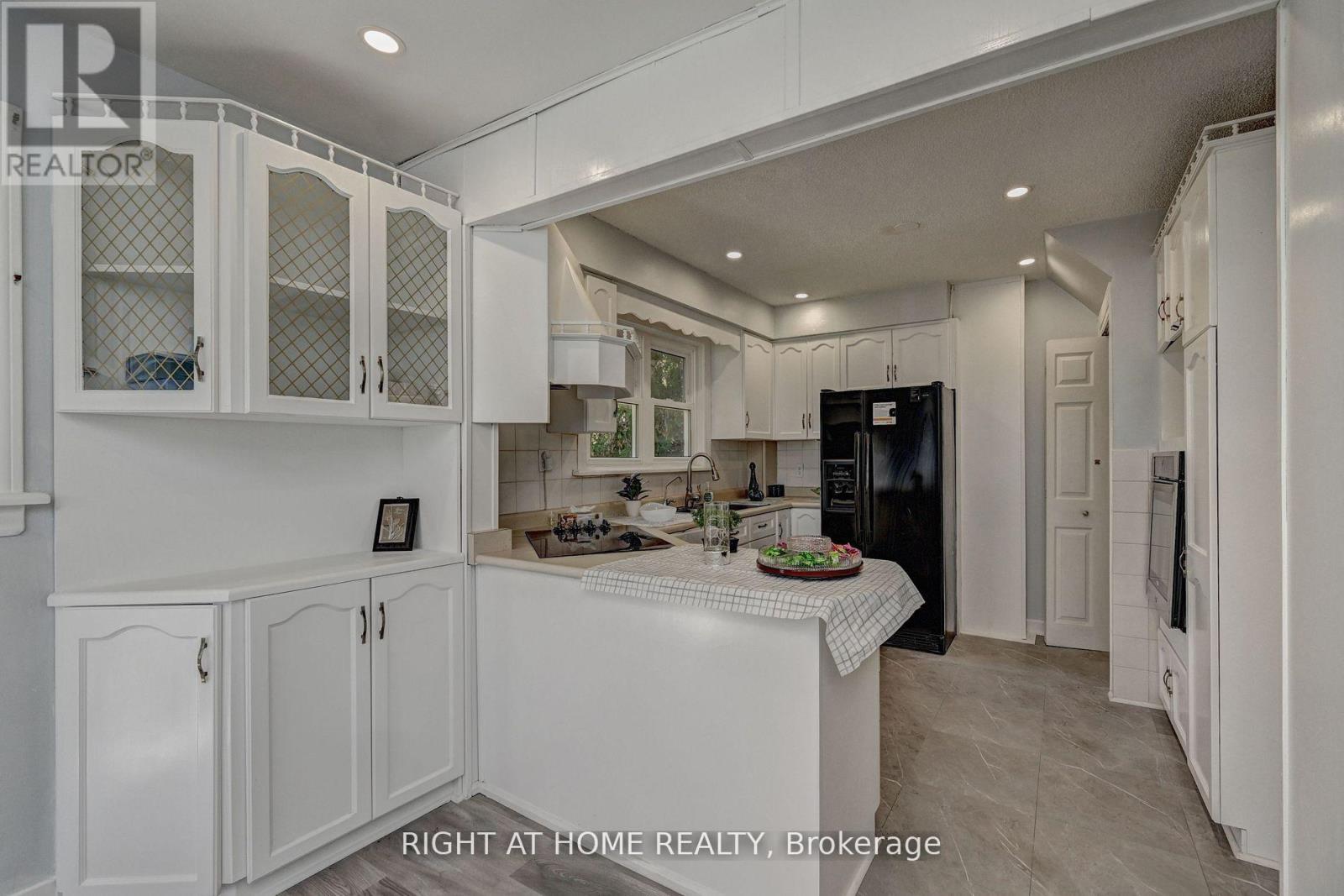 10 Monroe Street, Cambridge, Ontario  N1R 2C5 - Photo 17 - X12596518