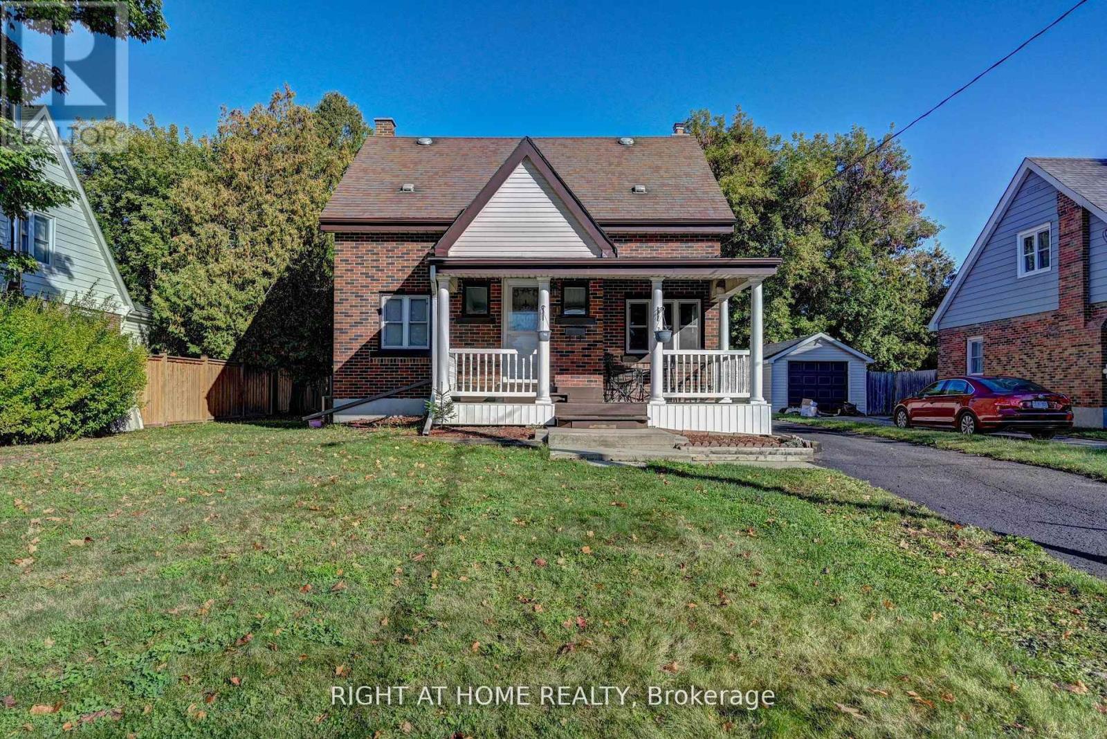 10 Monroe Street, Cambridge, Ontario  N1R 2C5 - Photo 4 - X12596518