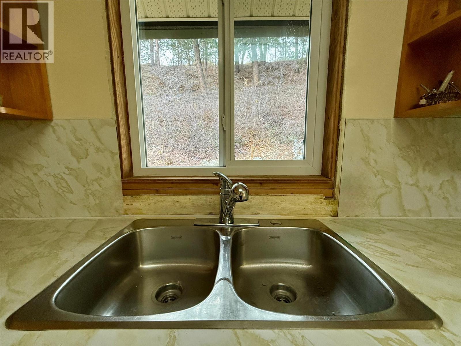 311 302nd Avenue, Kimberley, British Columbia V1A 3G5 - Photo 14 - 10364344