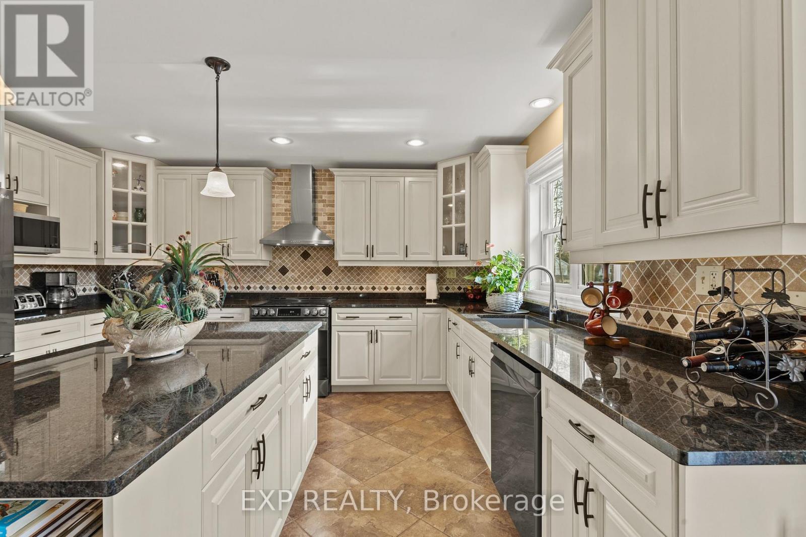 4893 Firelane 18, Port Colborne, Ontario  L0S 1R0 - Photo 12 - X12596586