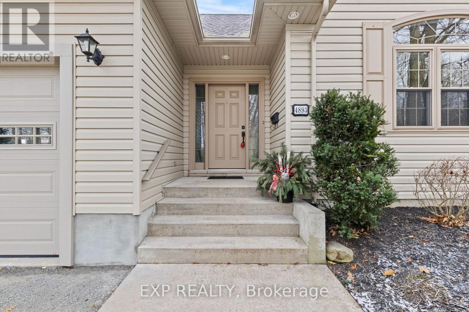 4893 Firelane 18, Port Colborne, Ontario  L0S 1R0 - Photo 4 - X12596586