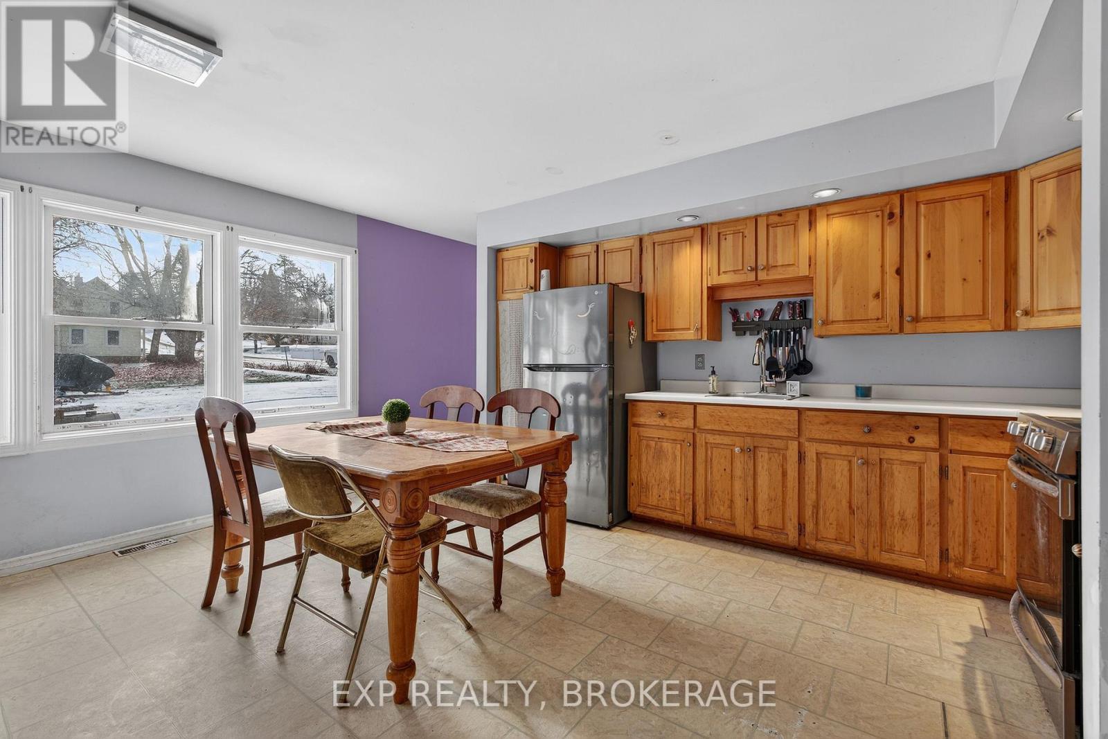 4 Water Street, Rideau Lakes, Ontario  K0G 1V0 - Photo 7 - X12596582