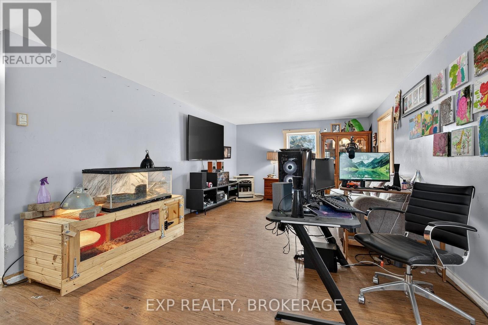 4 Water Street, Rideau Lakes, Ontario  K0G 1V0 - Photo 9 - X12596582