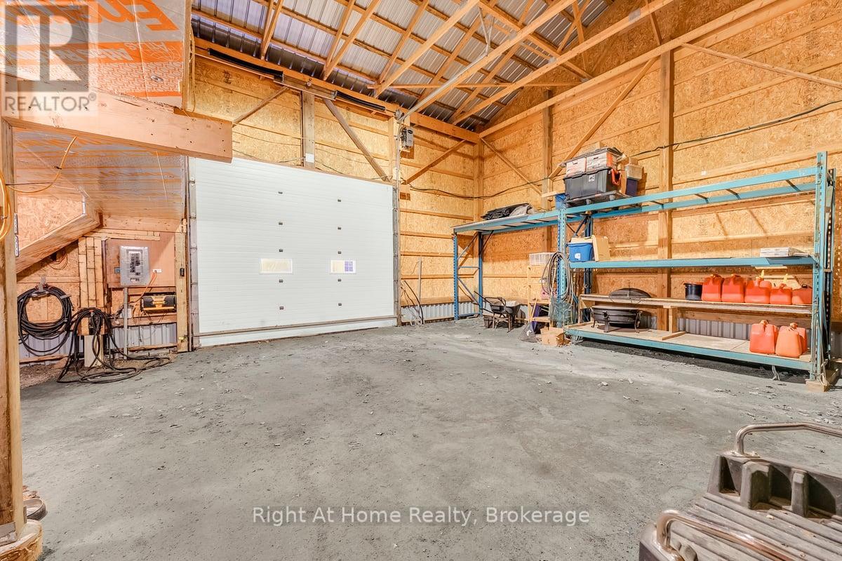 9658 Second Line, Milton, Ontario L0P 1B0 - Photo 18 - W12596604