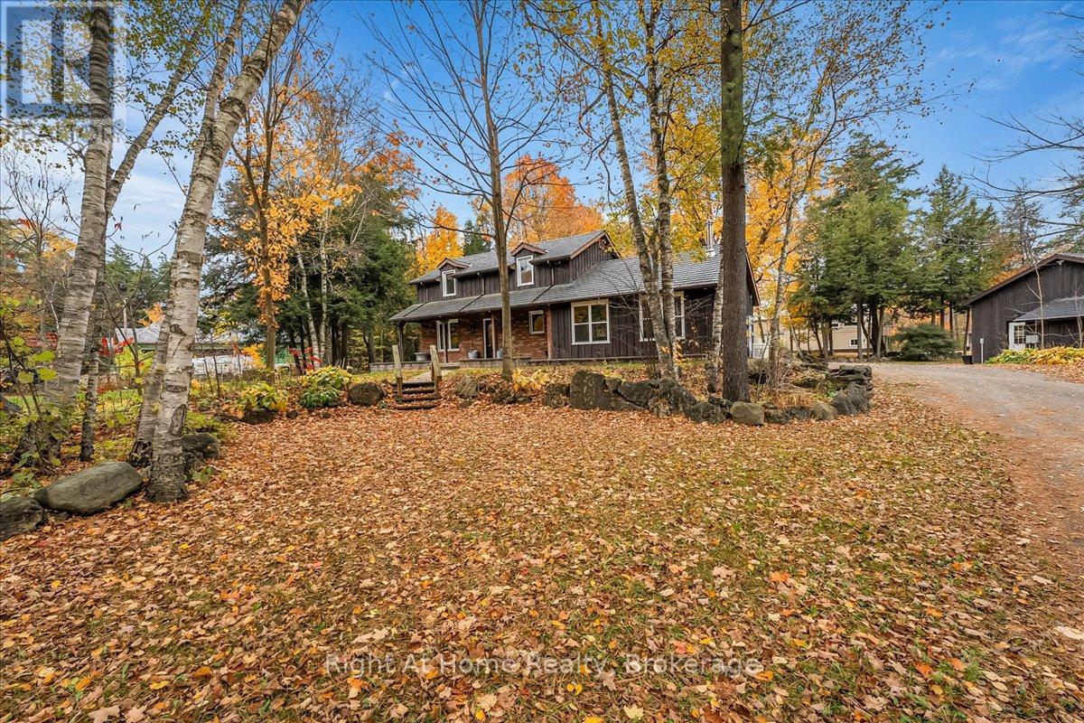 9658 Second Line, Milton, Ontario L0P 1B0 - Photo 3 - W12596604