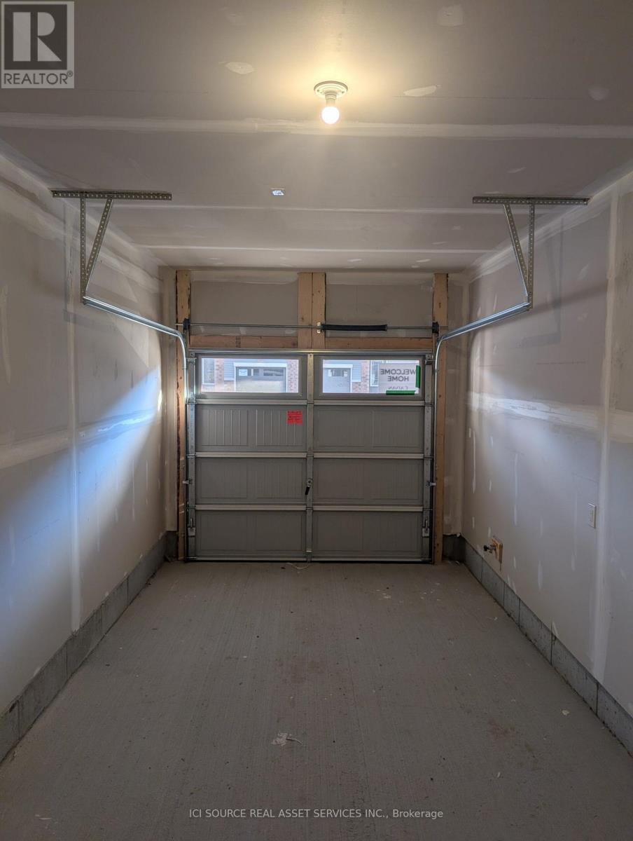 375 Les Emmerson Drive, Ottawa, Ontario  K2J 7L7 - Photo 7 - X12580902