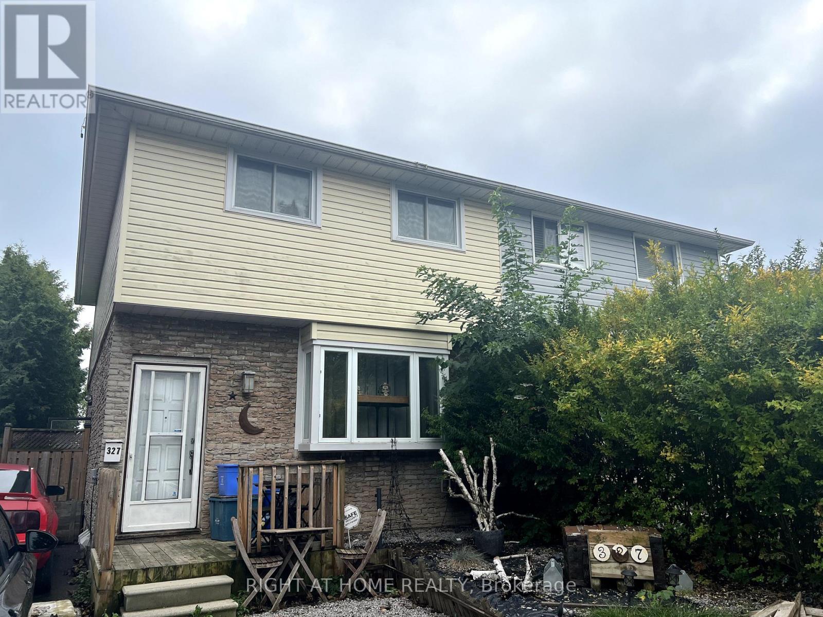 327 KINMOUNT CRESCENT, Oshawa, Ontario