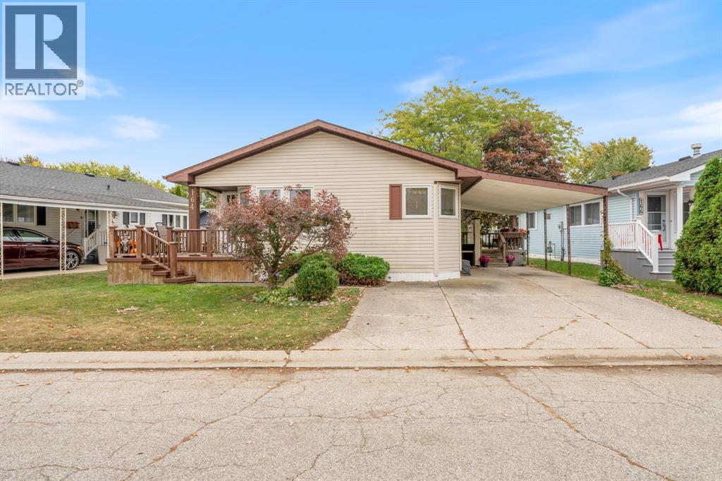 1940 London Line Unit# 164, Sarnia, Ontario  N7W 1B5 - Photo 3 - 25030975