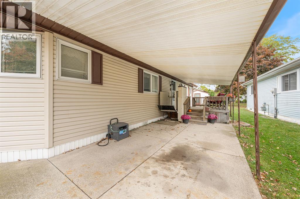 1940 London Line Unit# 164, Sarnia, Ontario  N7W 1B5 - Photo 6 - 25030975