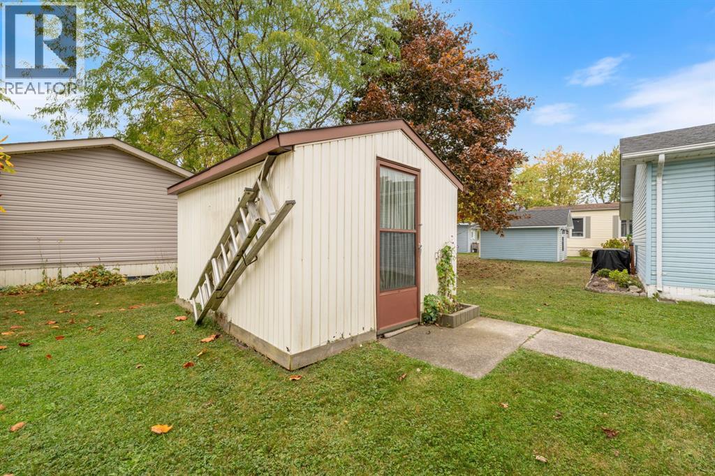 1940 London Line Unit# 164, Sarnia, Ontario  N7W 1B5 - Photo 9 - 25030975