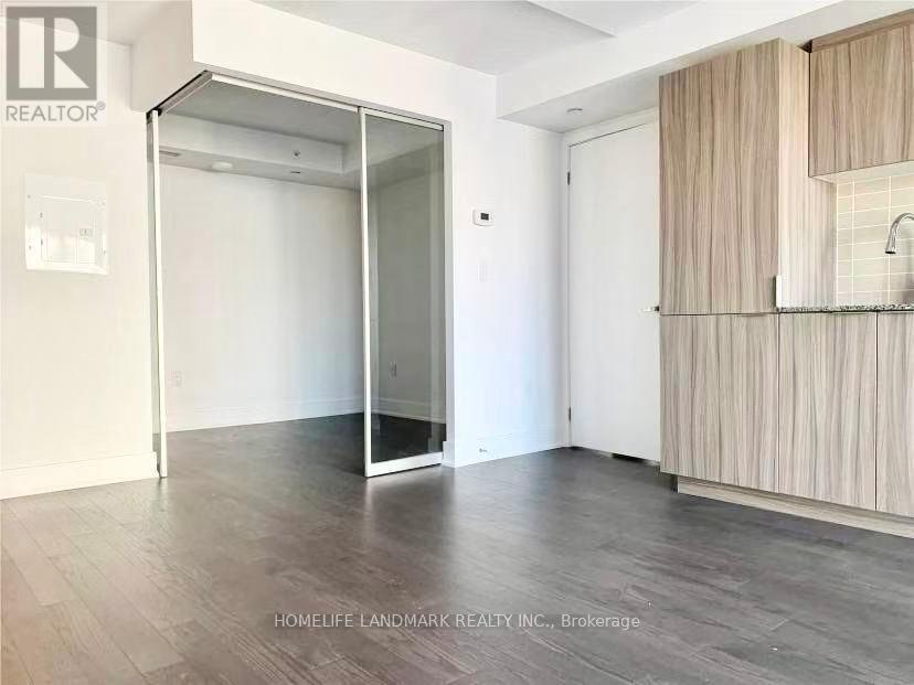 2001 - 955 Bay Street, Toronto, Ontario  M5S 0C6 - Photo 15 - C12596530