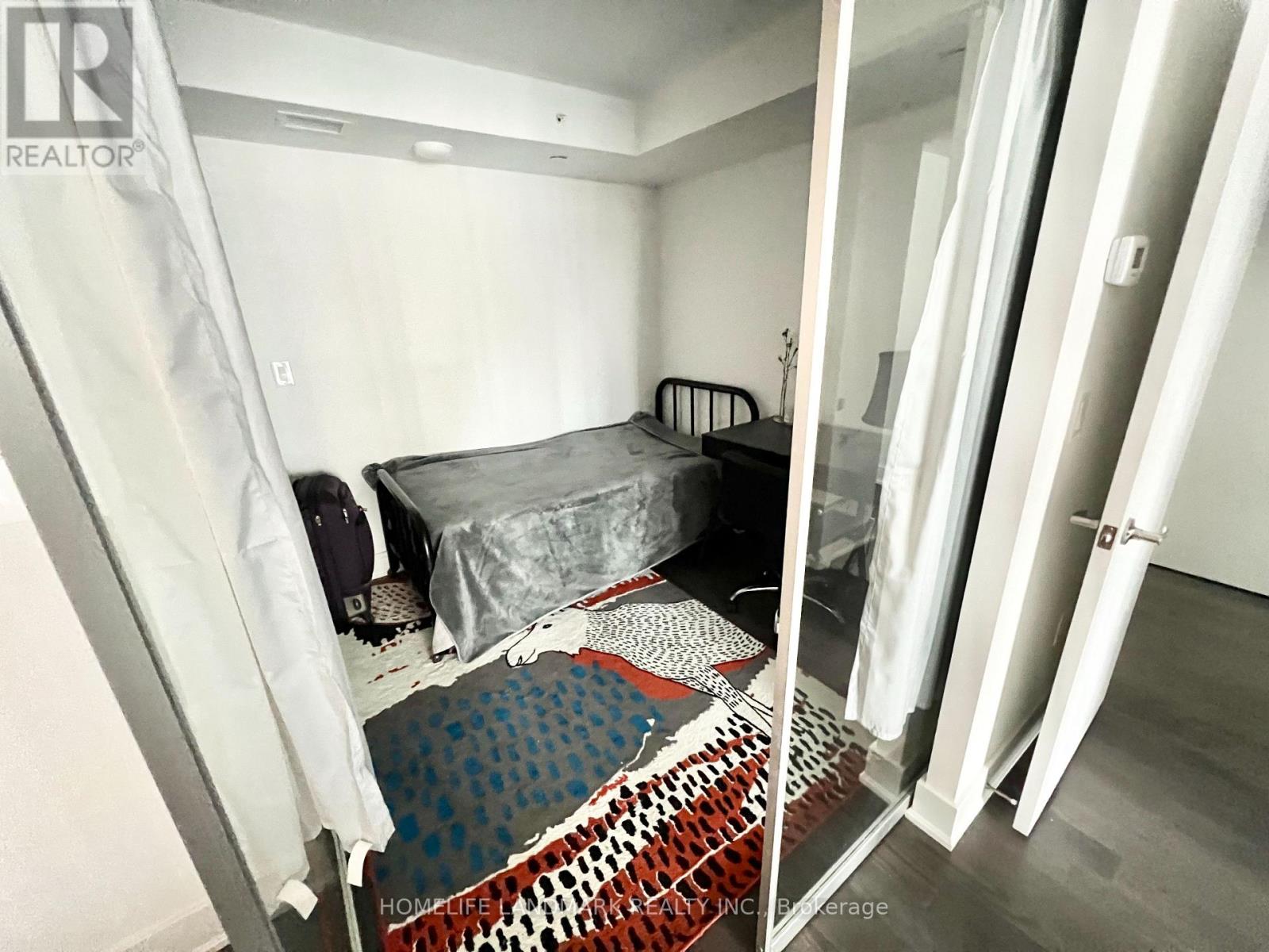 2001 - 955 Bay Street, Toronto, Ontario  M5S 0C6 - Photo 16 - C12596530