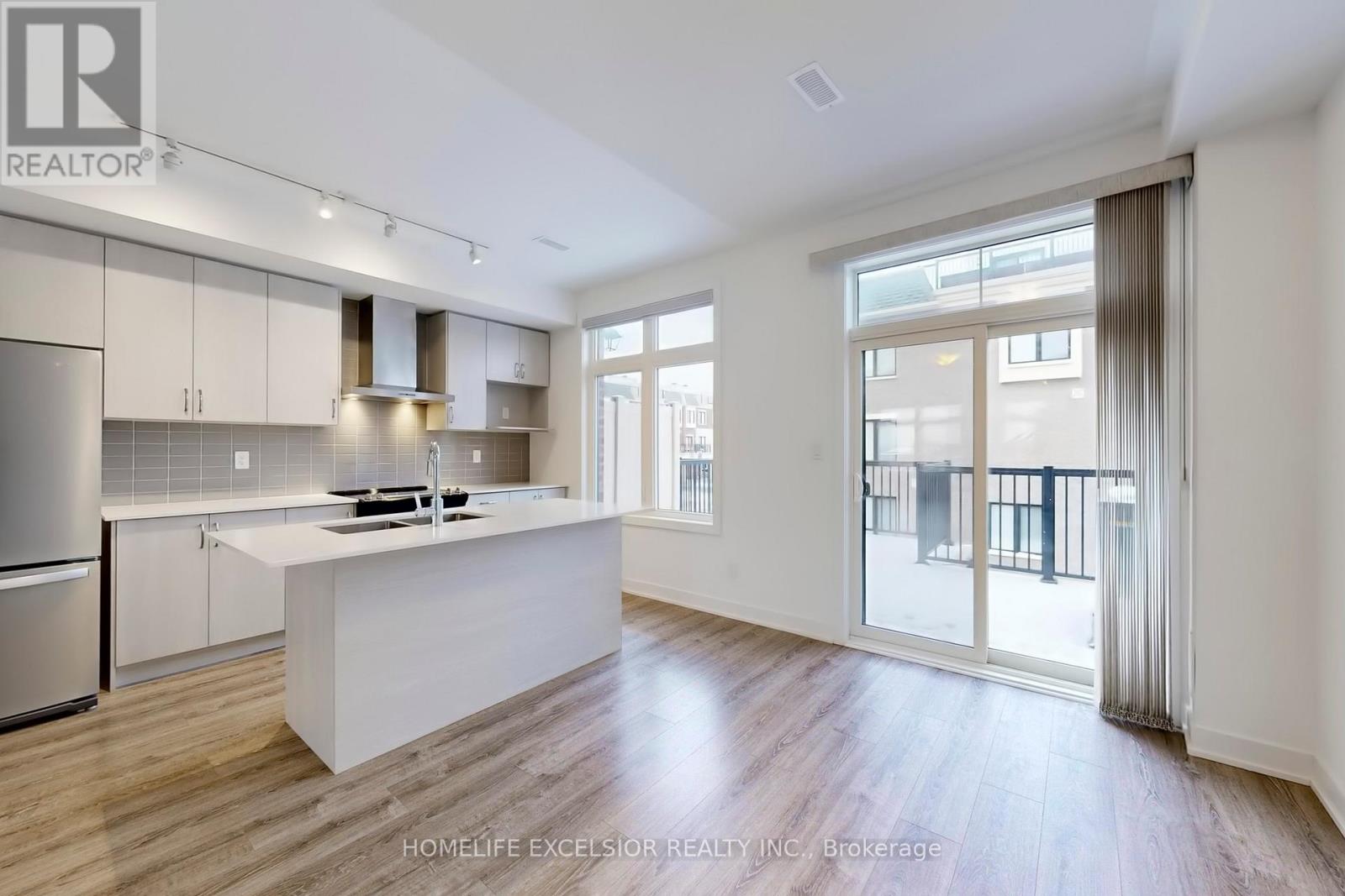 5456 Main Street, Whitchurch-Stouffville, Ontario  L4A 4W8 - Photo 10 - N12596528