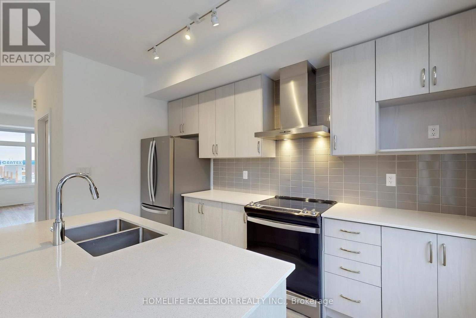 5456 Main Street, Whitchurch-Stouffville, Ontario  L4A 4W8 - Photo 12 - N12596528