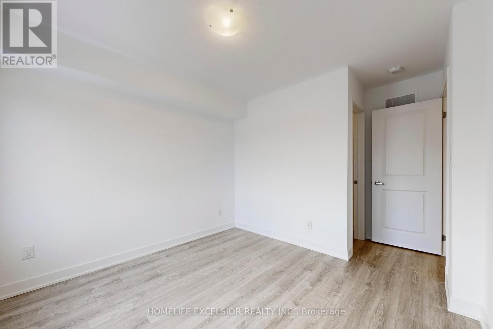 5456 Main Street, Whitchurch-Stouffville, Ontario  L4A 4W8 - Photo 23 - N12596528