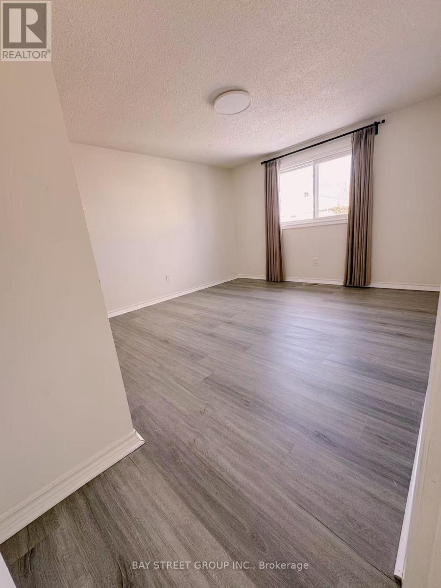 68 Hendon Road, Markham, Ontario  L3R 6Z5 - Photo 4 - N12596552