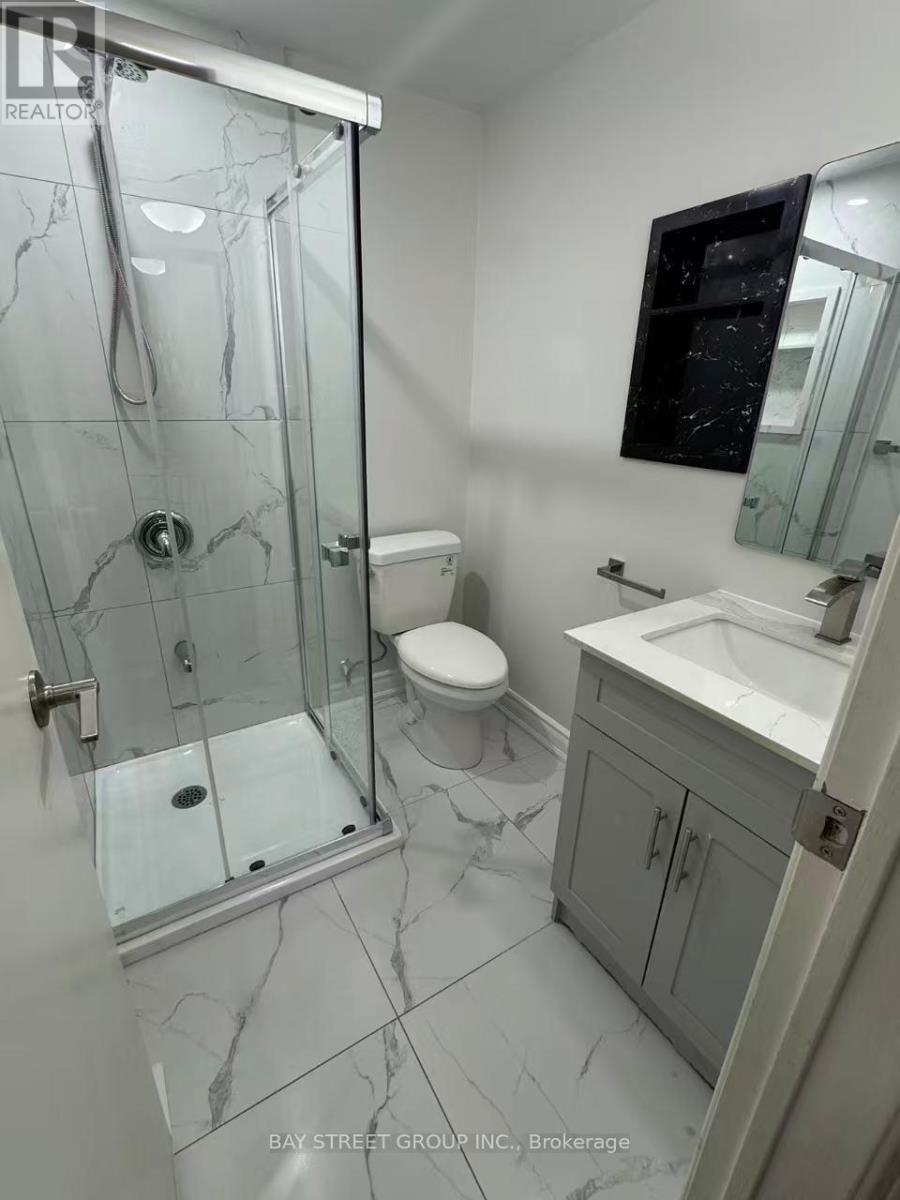 68 Hendon Road, Markham, Ontario  L3R 6Z5 - Photo 6 - N12596552