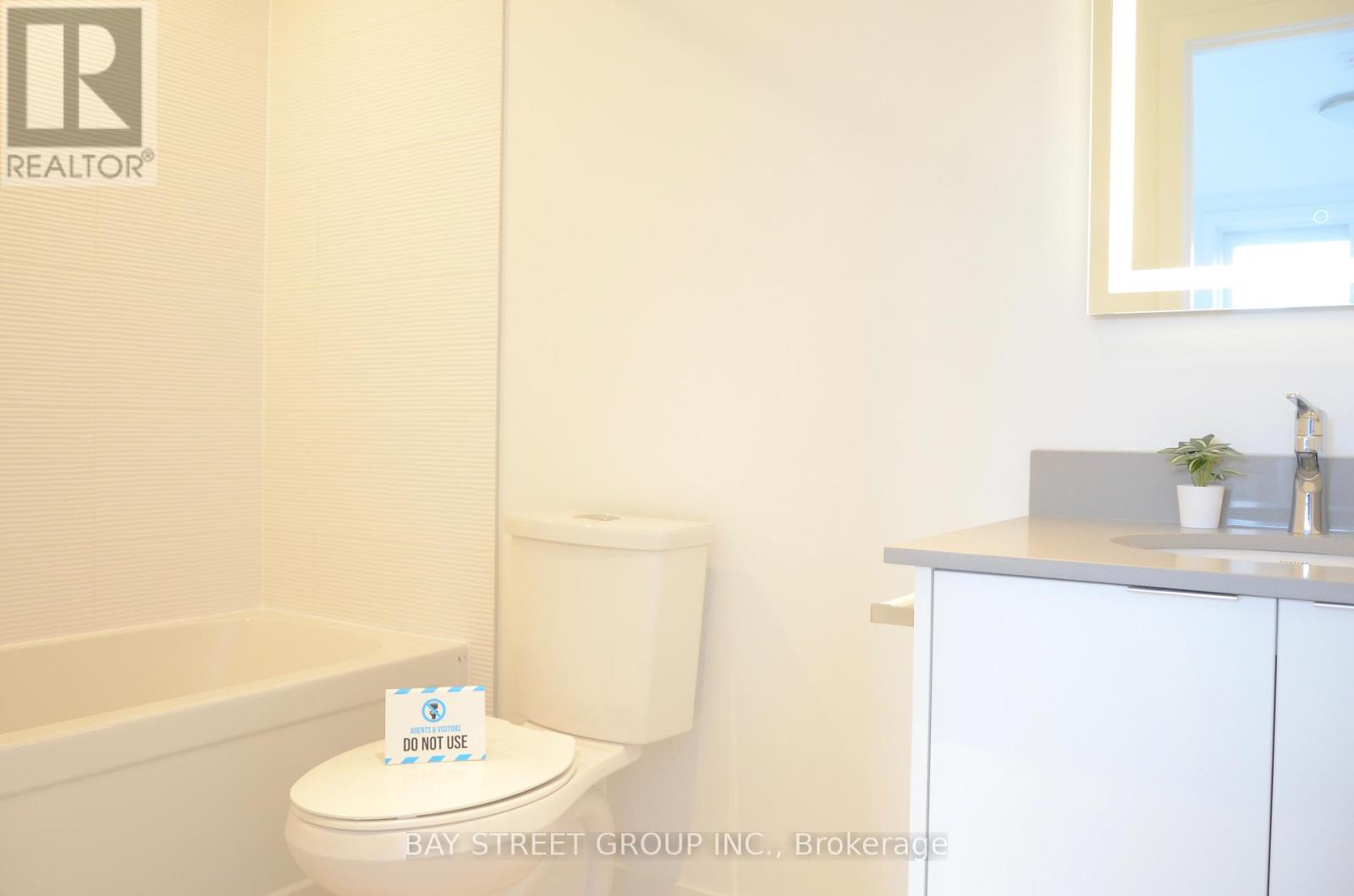 #34 - 33 Calamint Lane, Toronto, Ontario  M1W 2H1 - Photo 8 - E12596600