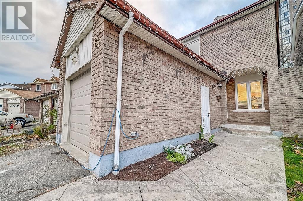 63 CHALFIELD LANE, Mississauga, Ontario