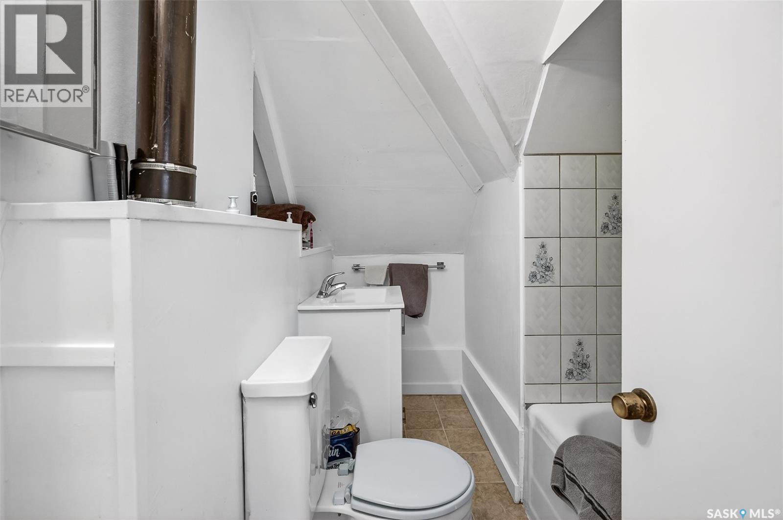 70 Stadacona Street W, Moose Jaw, Saskatchewan  S6H 1Z1 - Photo 31 - SK025133