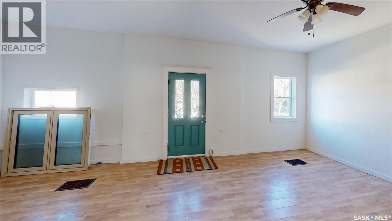 827 15th Avenue, Regina, Saskatchewan  S4N 0V2 - Photo 4 - SK025127