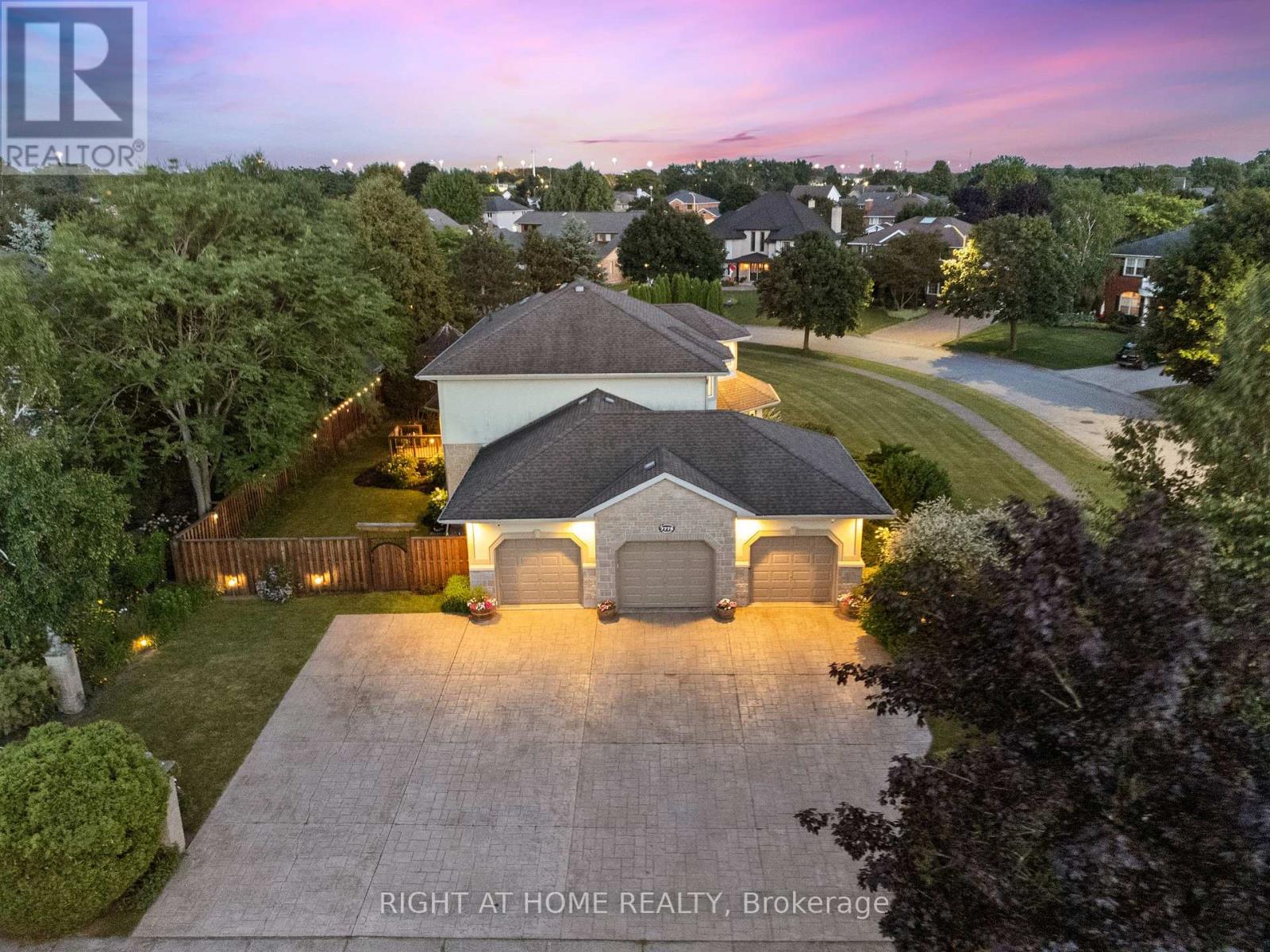 7775 St Augustine Crescent, Niagara Falls, Ontario  L2H 2X3 - Photo 3 - X12268823