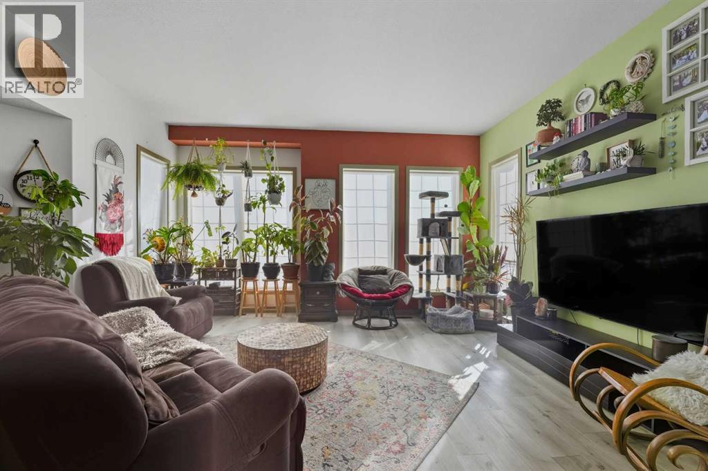 28 Parkside Crescent, Blackfalds, Alberta  T4M 0E9 - Photo 3 - A2272833