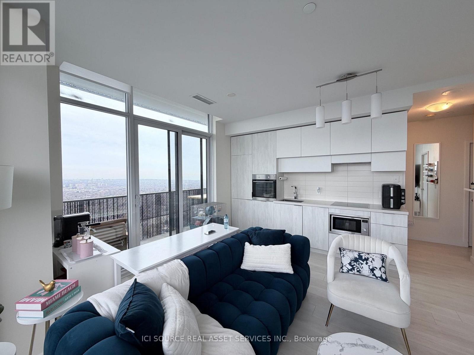 5807 - 8 Eglinton Avenue E, Toronto, Ontario  M4P 0C1 - Photo 4 - C12596608