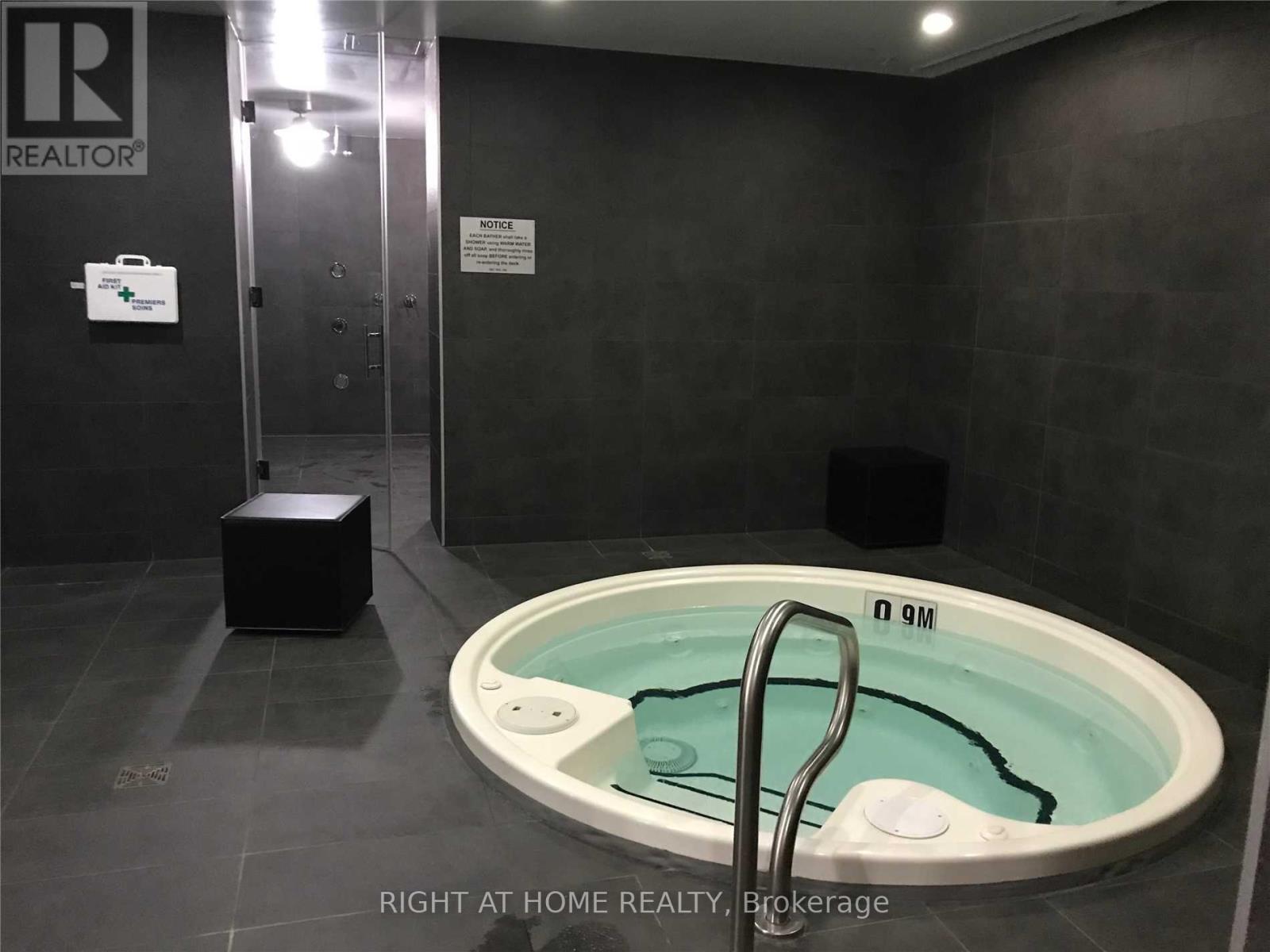 604 - 5 St Joseph Street, Toronto, Ontario  M4Y 0B6 - Photo 23 - C12596626