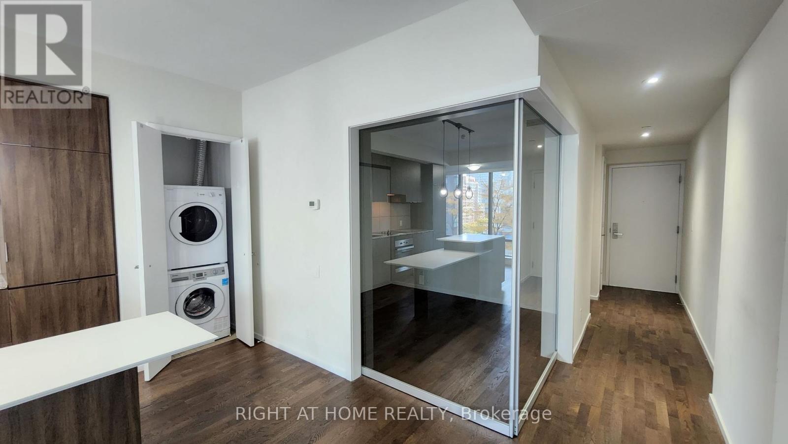 604 - 5 St Joseph Street, Toronto, Ontario  M4Y 0B6 - Photo 8 - C12596626