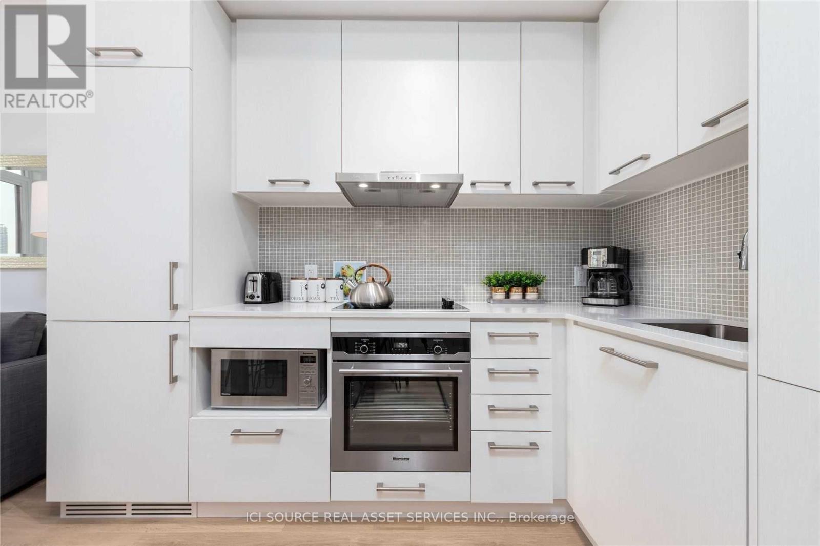 2901 - 87 Peter Street, Toronto, Ontario  M5V 0P1 - Photo 2 - C12596628