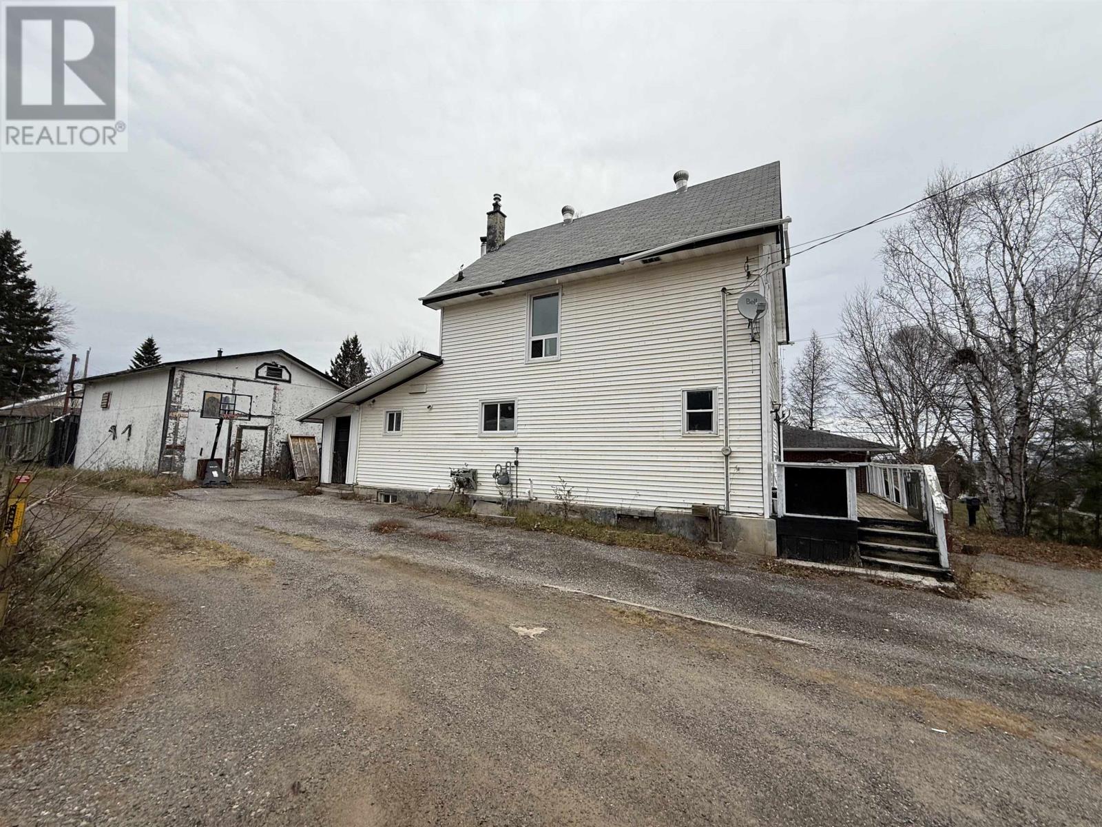 150 Pine St, Thunder Bay, Ontario  P7A 5X5 - Photo 6 - TB253575