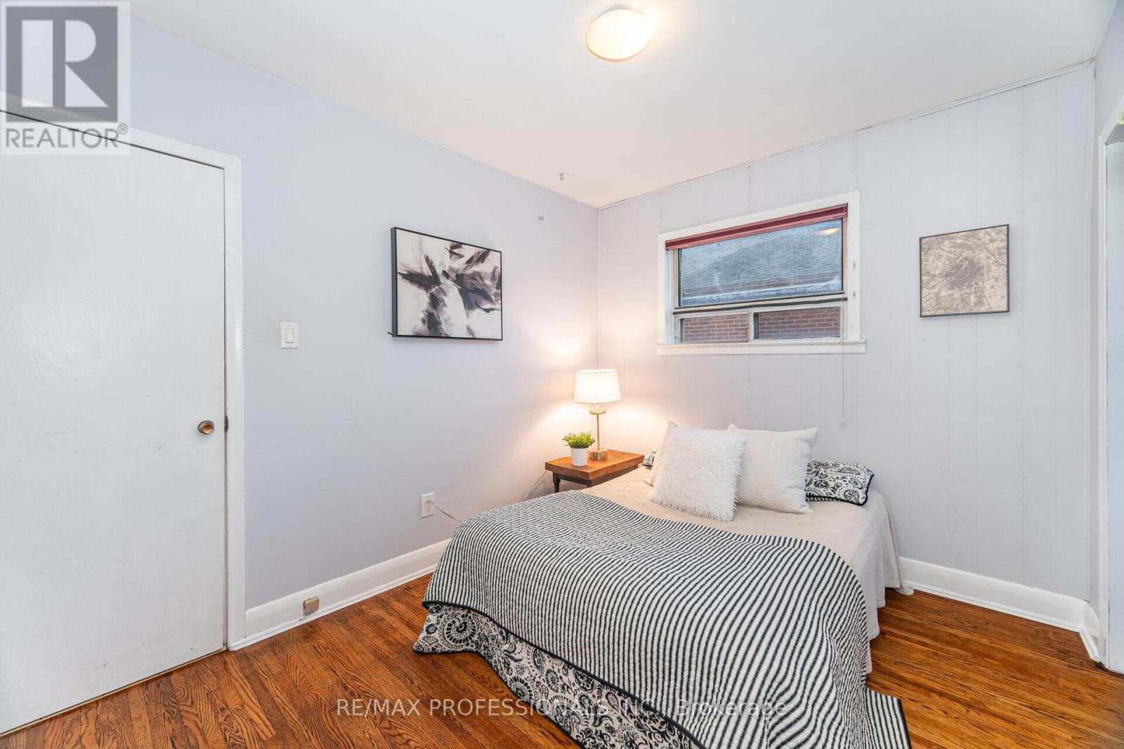 10 Avalon Road, Toronto, Ontario  M8W 2E3 - Photo 20 - W12595472