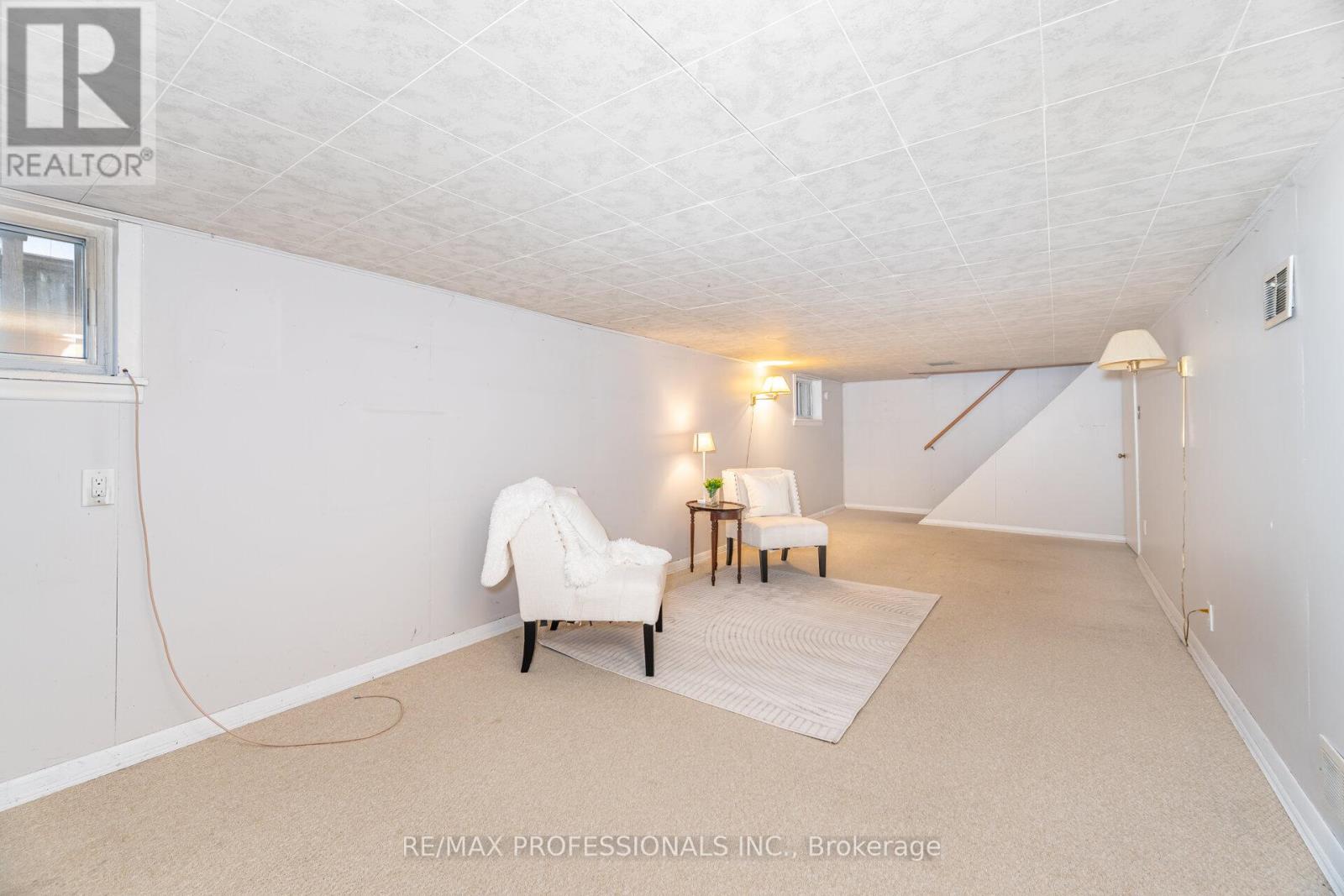 10 Avalon Road, Toronto, Ontario  M8W 2E3 - Photo 28 - W12595472