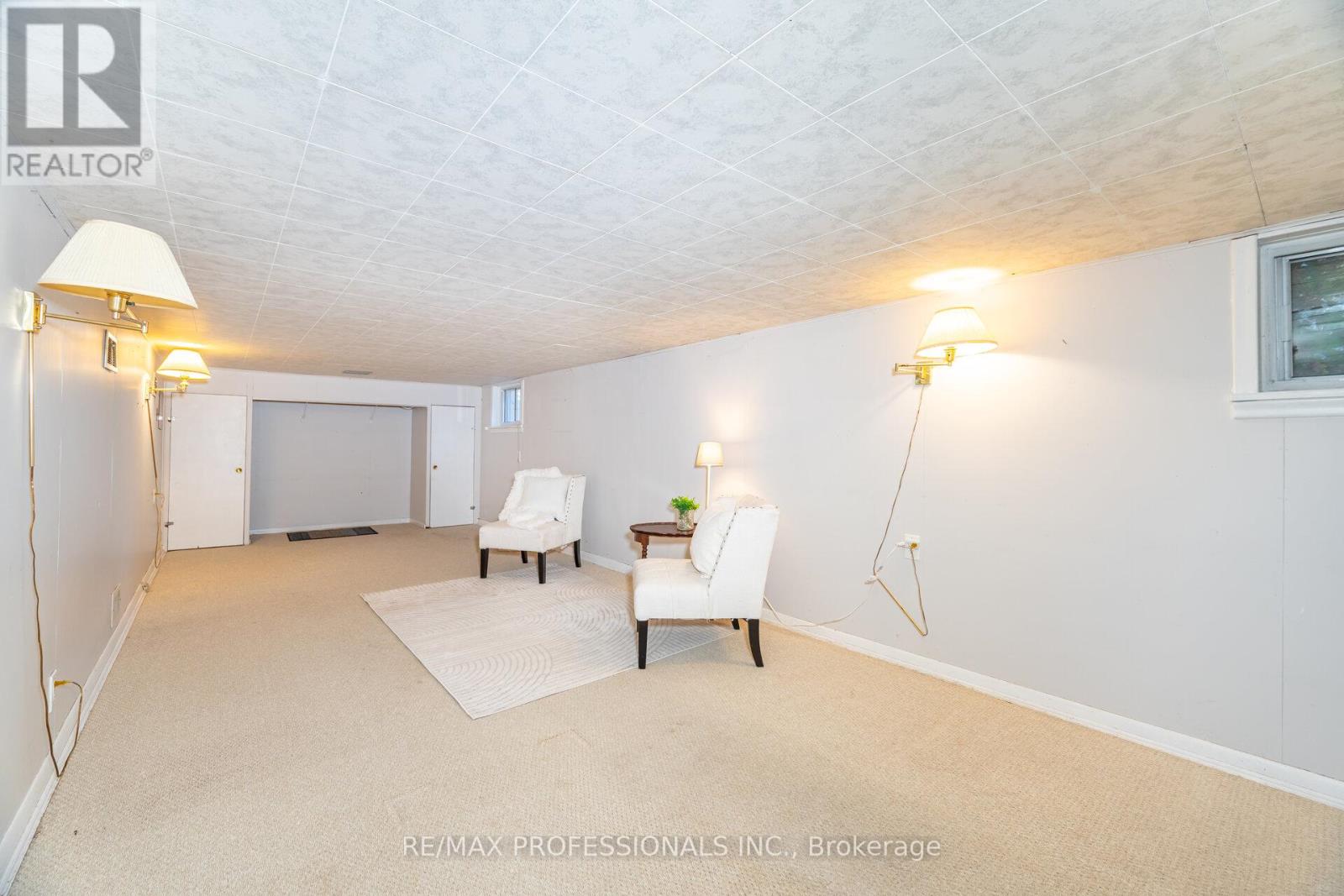 10 Avalon Road, Toronto, Ontario  M8W 2E3 - Photo 26 - W12595472