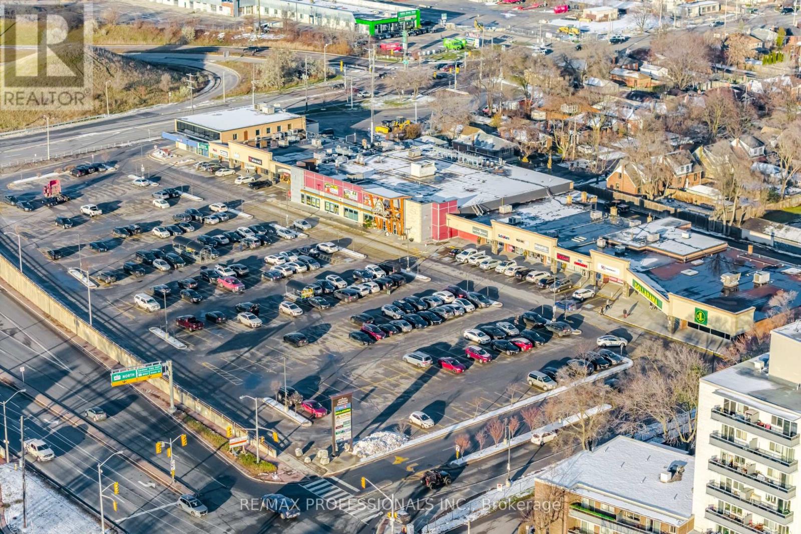 10 Avalon Road, Toronto, Ontario  M8W 2E3 - Photo 41 - W12595472