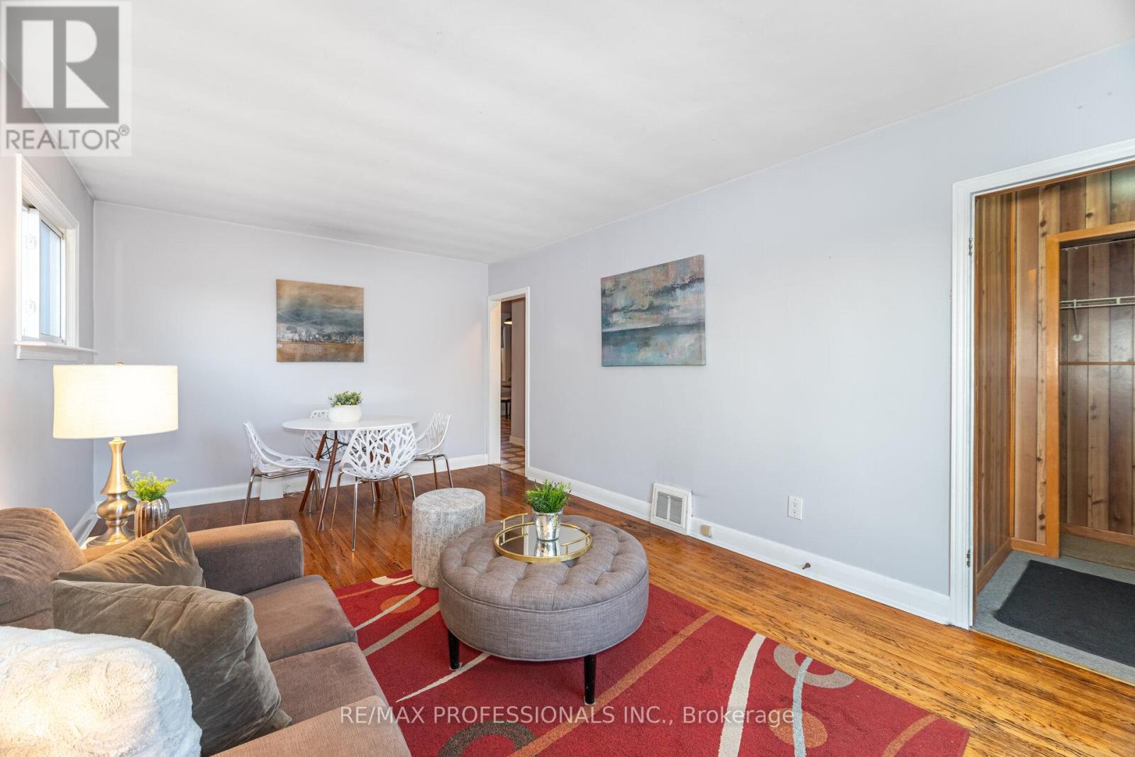 10 Avalon Road, Toronto, Ontario  M8W 2E3 - Photo 6 - W12595472