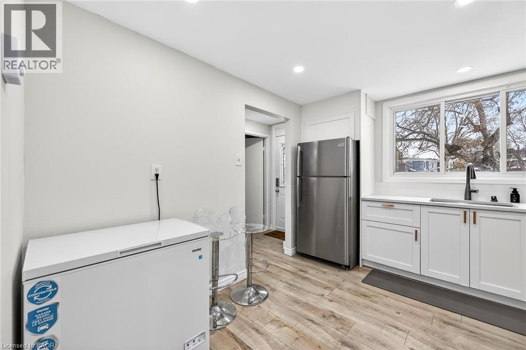 25 Britten Close Unit# B63, Hamilton, Ontario  L9C 4J8 - Photo 22 - 40791784