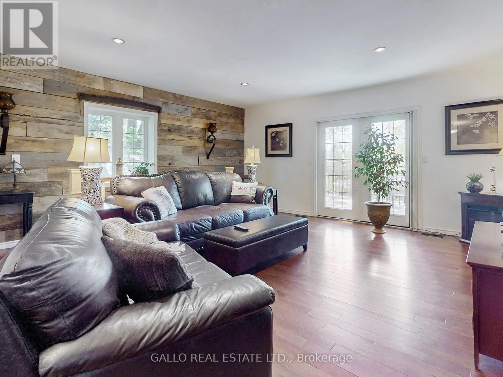 37 WINDSOR DRIVE, Whitchurch-Stouffville, Ontario