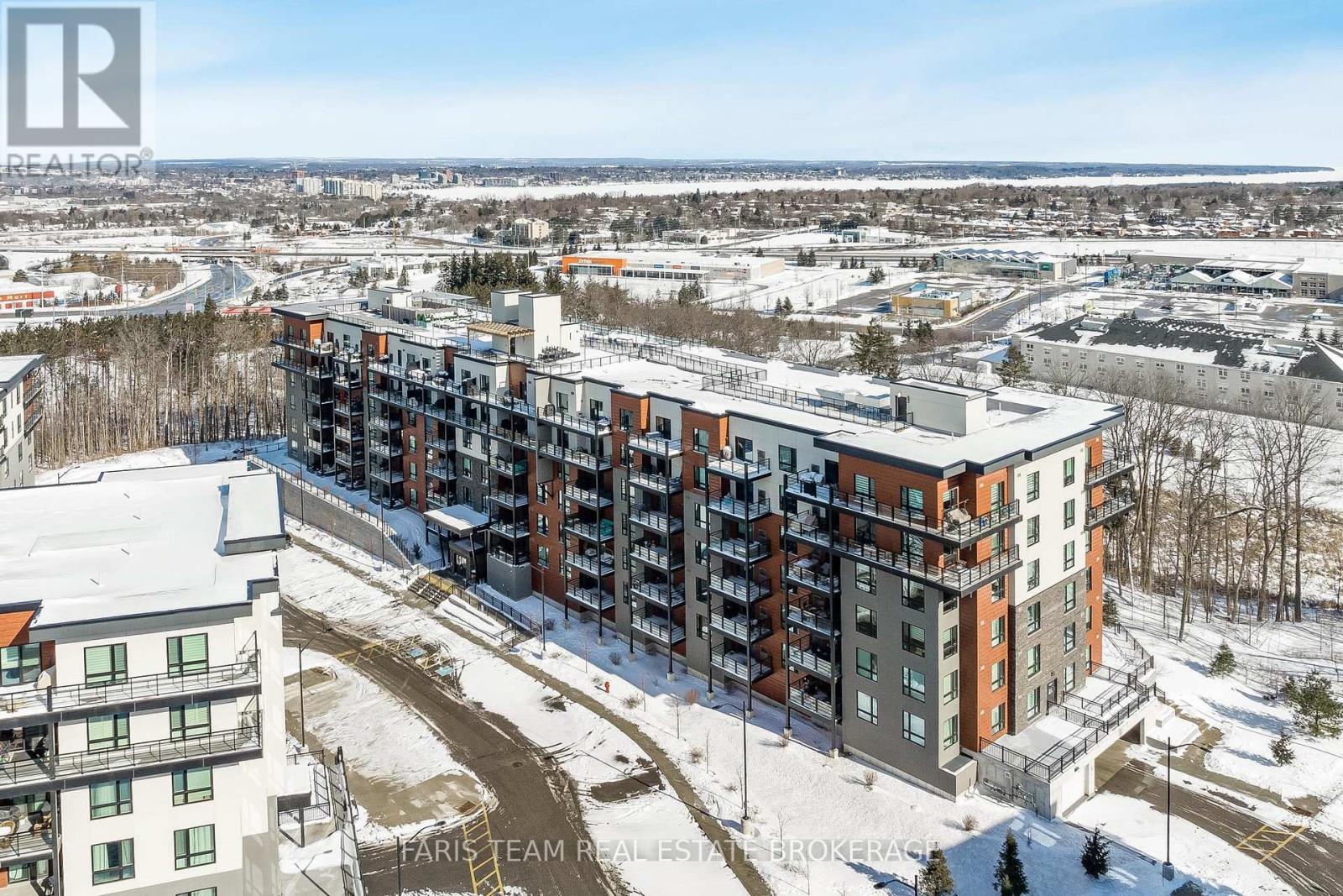 603 - 302 Essa Road, Barrie, Ontario  L9J 0H3 - Photo 1 - S12596646