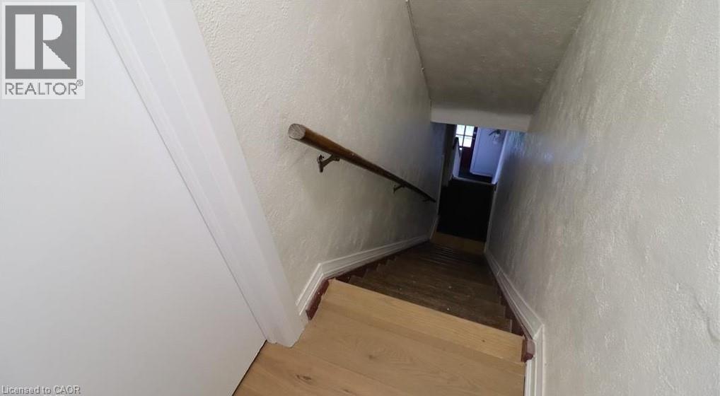 875 Millwood Road Unit# 3b, Toronto, Ontario  M4G 1W8 - Photo 3 - 40791774