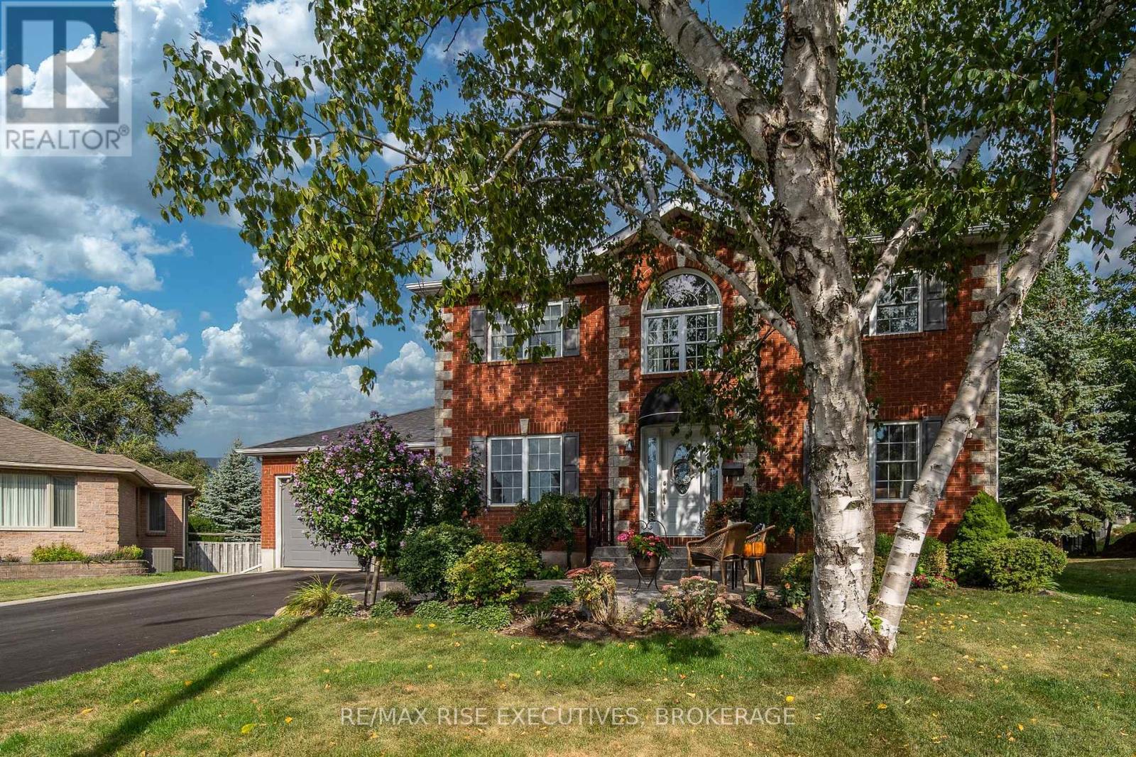 1039 Ryan Court, Kingston, Ontario  K7P 2T7 - Photo 3 - X12596656