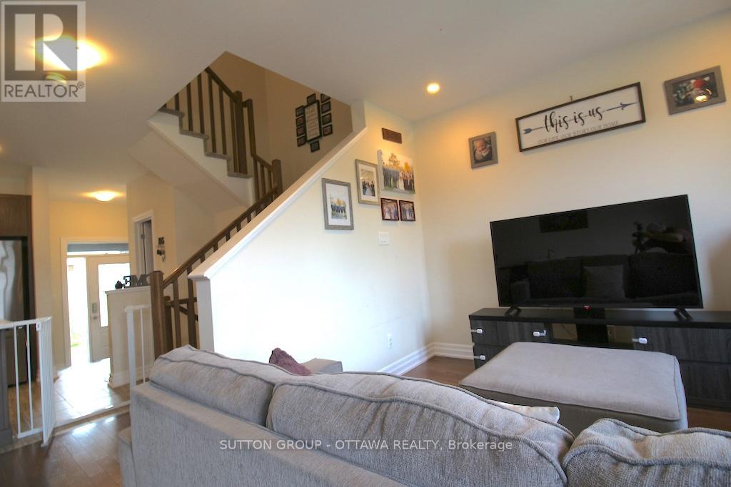 303 Rue De L Etang Street, Clarence-Rockland, Ontario  K4K 0K1 - Photo 9 - X12596670