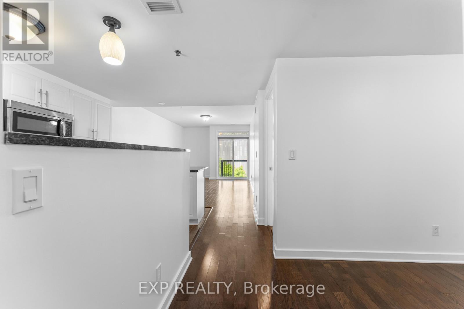 403 - 456 King Edward Avenue, Ottawa, Ontario  K1N 0B4 - Photo 8 - X12596716